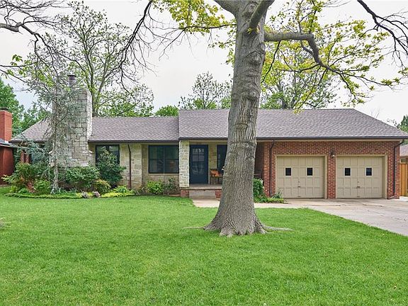 3rd image of 1830 Drakestone Ave