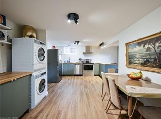 8 Colmar Pl, Hamilton, ON L9H4K9