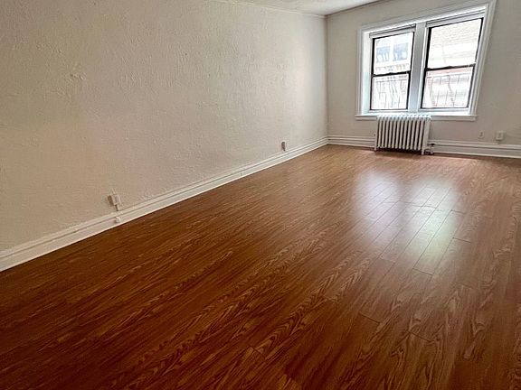 4th image of 4 Barker Ave #1E