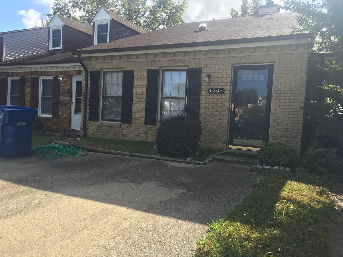 Building Photo - 1207 Haig Cir
