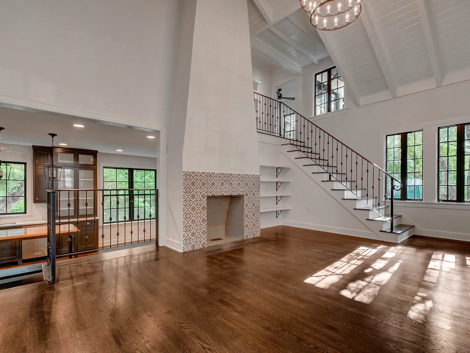 5 bed, 4.5 bath, 2389 sqft, $11,500 — Photo 2