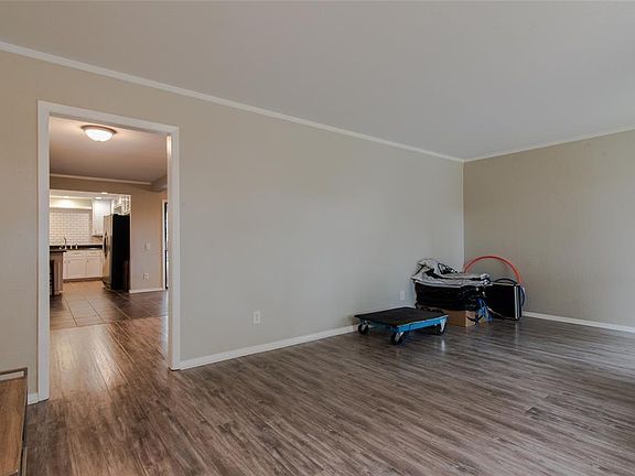 4th image of 1702 W Lovers Ln