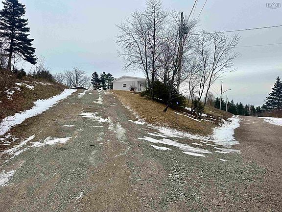 2nd image of 22 Highview St