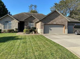 3242 W Village Ter, Springfield, MO 65810