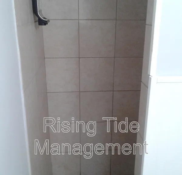 948 Hickory Dr — Photo 8