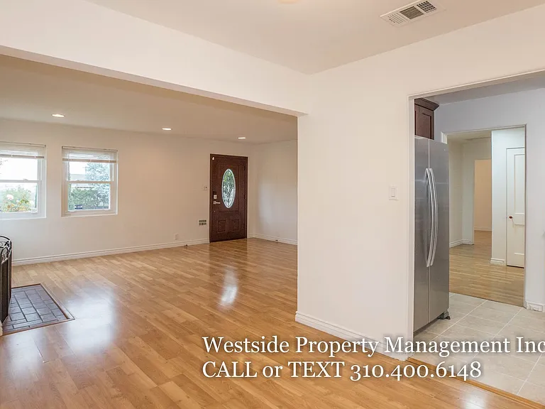 3515 Military Ave — Photo 4