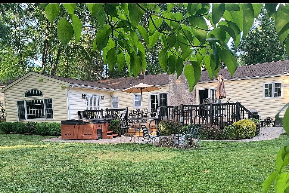 28 Maplewood drive