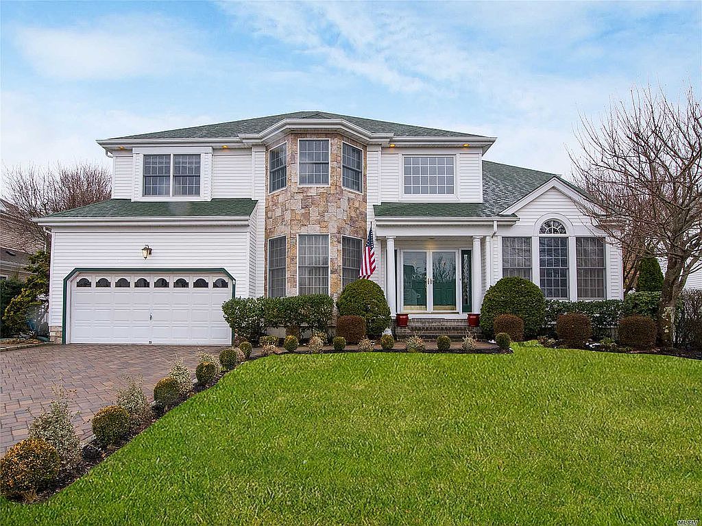 315 Carnation Dr, Farmingdale, NY 11735 Zillow