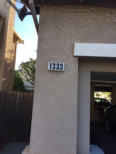 1333 Montgomery Ln photo 1