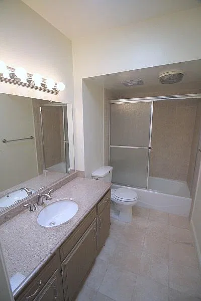 2 bed, 1.5 bath, 1200 sqft, $3,350 — Photo 4