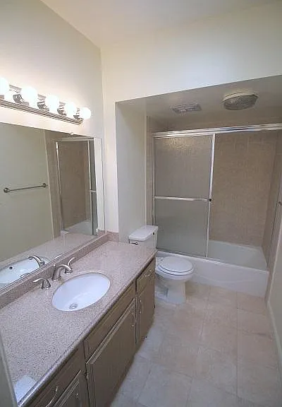 2000 Farrell Ave #7A — Photo 5
