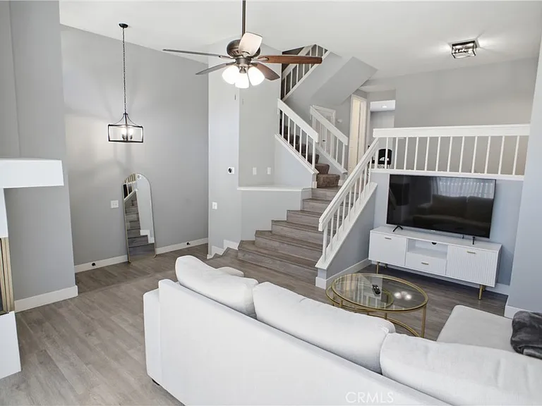 24 Rock Cliff Pl — Photo 3
