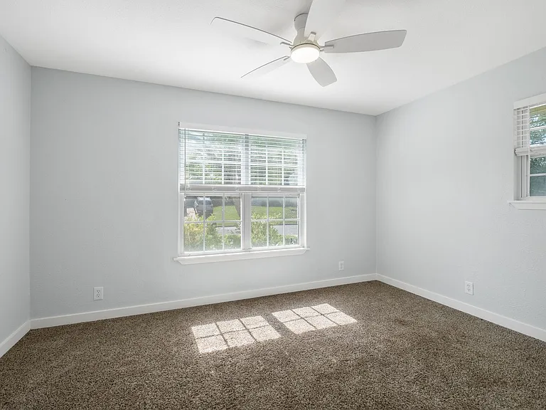 5504 Coventry Ln — Photo 17