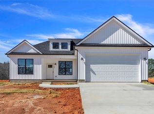 146 Clyde Arnold Rd, Starr, SC 29684