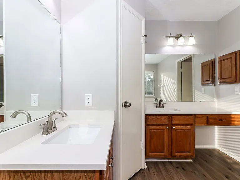 8310 Woodland Willows Dr — Photo 15