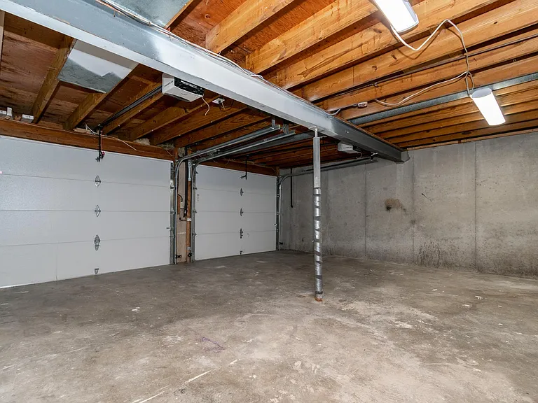 6364 NW 49th St — Photo 36