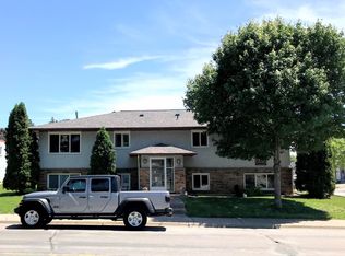 601 Monroe St NE APT 2, Minneapolis, MN 55413