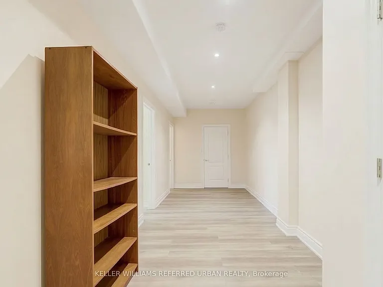 161 Vanda Dr #BASEMENT — Photo 7