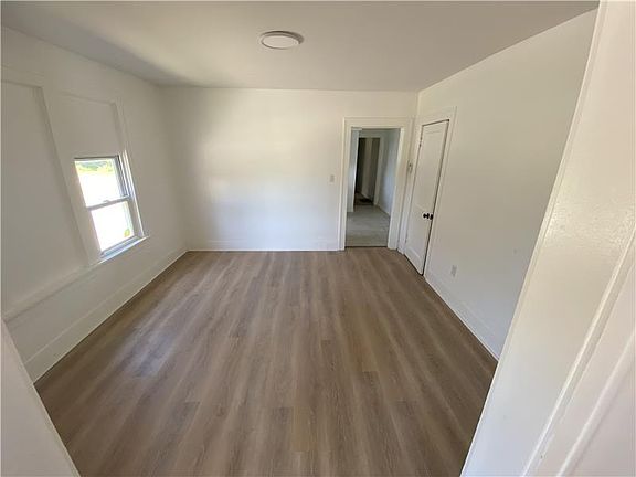 2nd image of 1445 Maryland Ave