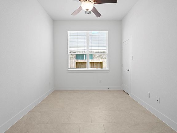 5th image of 5615 Pearl Vista Dr