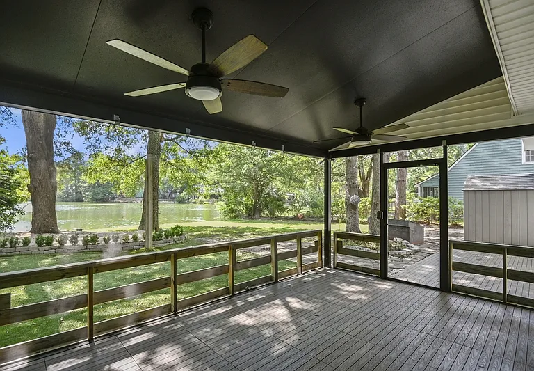 1382 Center Lake Dr — Photo 34