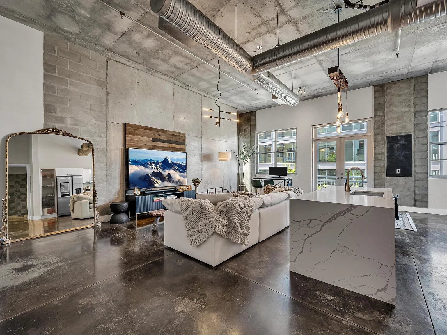 Avenue Lofts — Photo 3