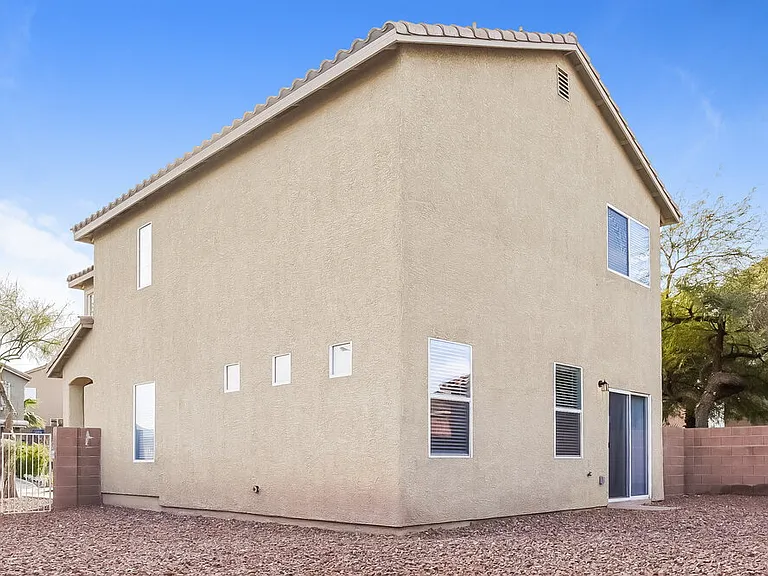 698 Blooming Sage Ct — Photo 17