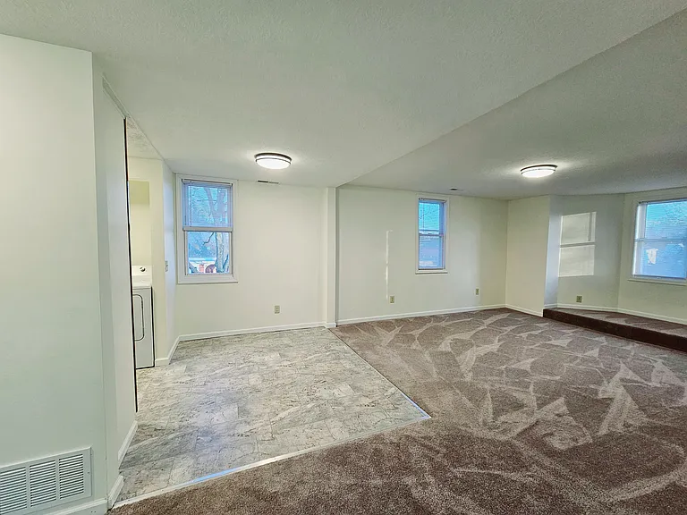 701 W High St #1/2 — Photo 1