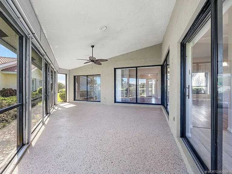 2386 SW Creekside Dr — Photo 38