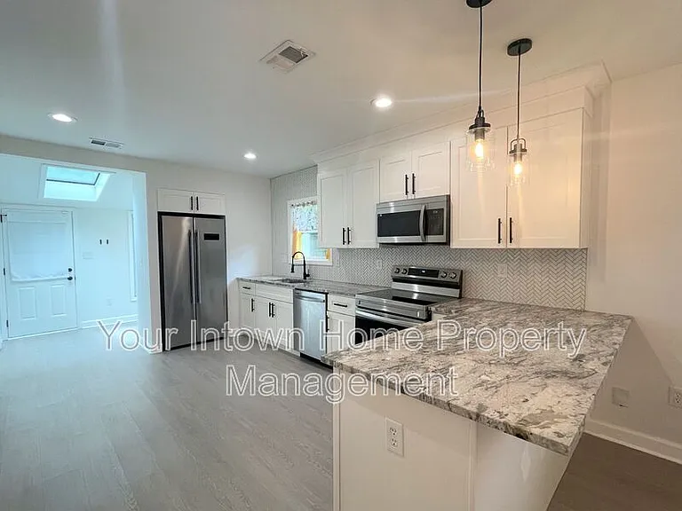 1047 Grant Way SE — Photo 6