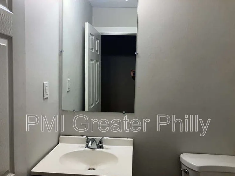 332 N 62nd St #1 — Photo 7