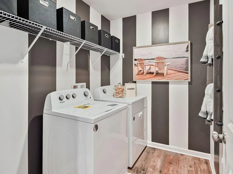 1410 N Marston St — Photo 34