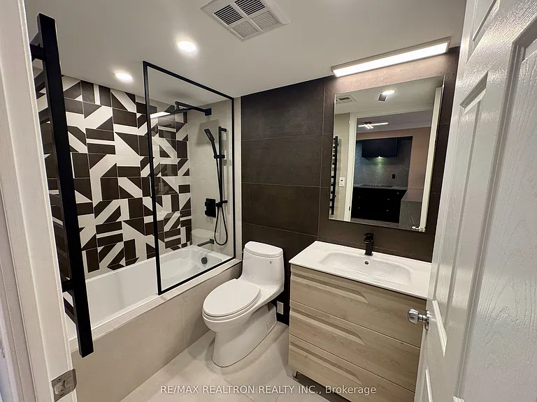 388 Bloor St E #1107 — Photo 21