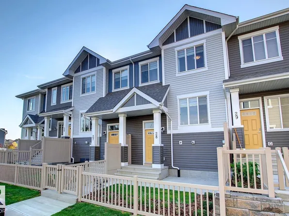 2905 141st St SW #28, Edmonton, AB T6W 3M4