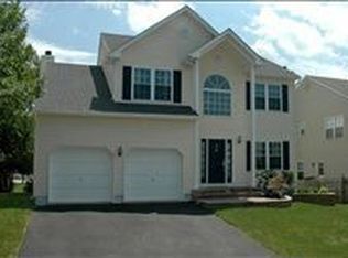 5 Terrace Ln, Bridgewater, NJ 08807