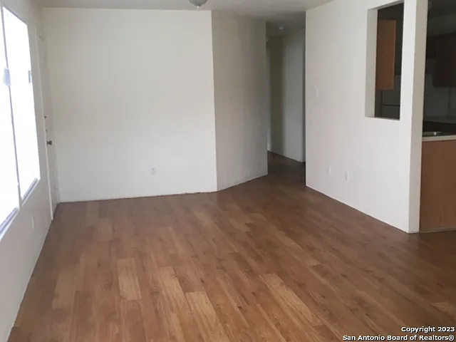 6304 Green Top Dr — Photo 3