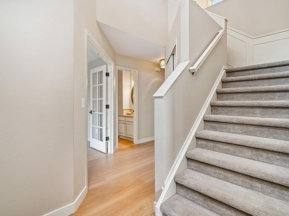 5th image of 2613 Willow Creek Dr