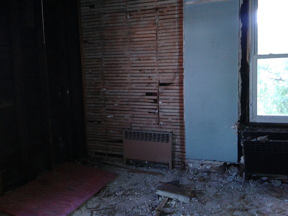 2nd image of 13233 86th St