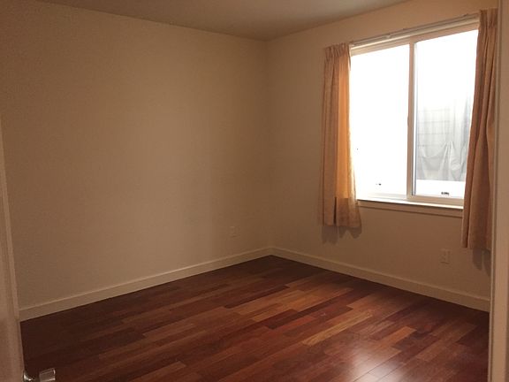 4th image of 139 Girard St #139B
