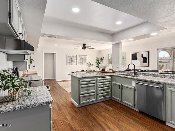 5th image of 13241 W BELLWOOD Drive