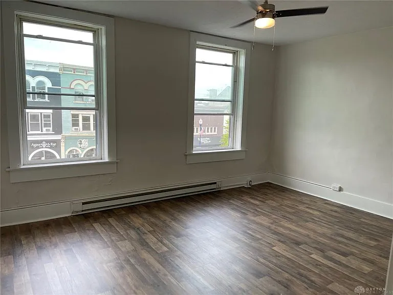5 N Market St — Photo 12