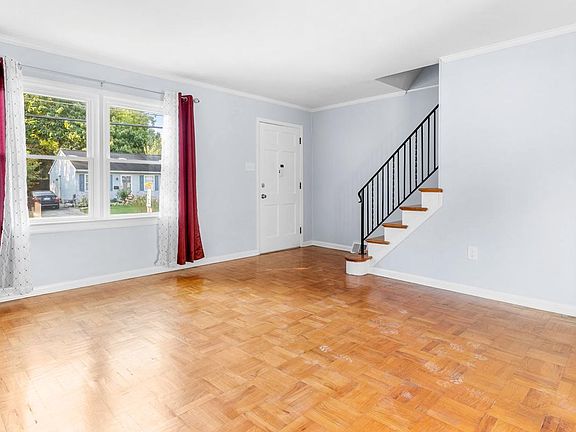 5th image of 315 W South St