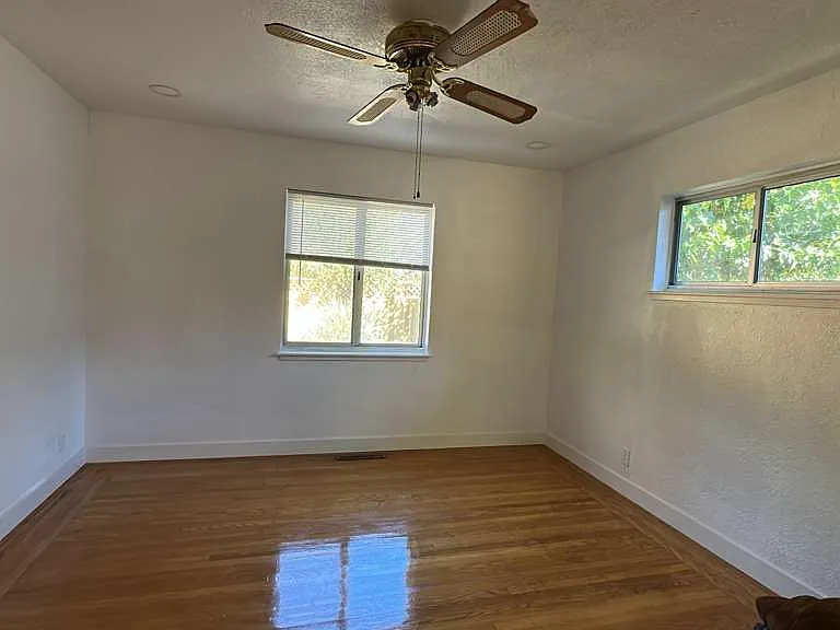 3041 Concord Blvd — Photo 3