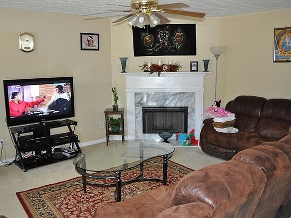 2nd image of 1045 Grace Dr