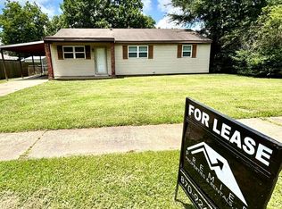 2215 Sutton Dr, Jonesboro, AR 72401