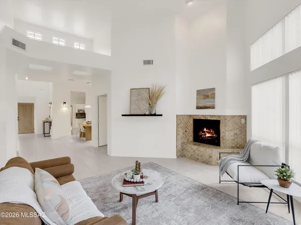 6082 N Running Deer Cir, Tucson, AZ 85750