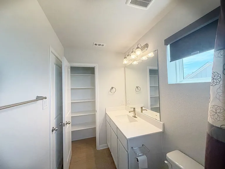 2161 Hofstaat Dr — Photo 17