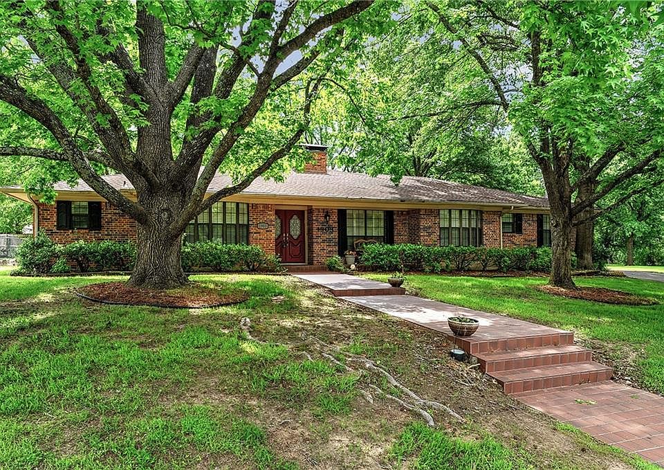 1st image of 1903 Wes Hardin Cir
