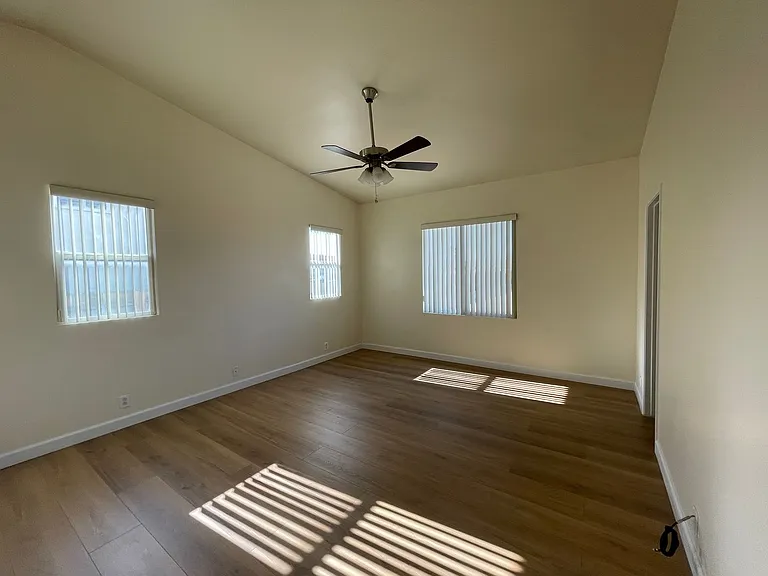 21256 Vidal Ct — Photo 4