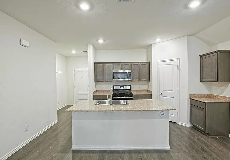 1111 Emerald Gate Dr — Photo 29
